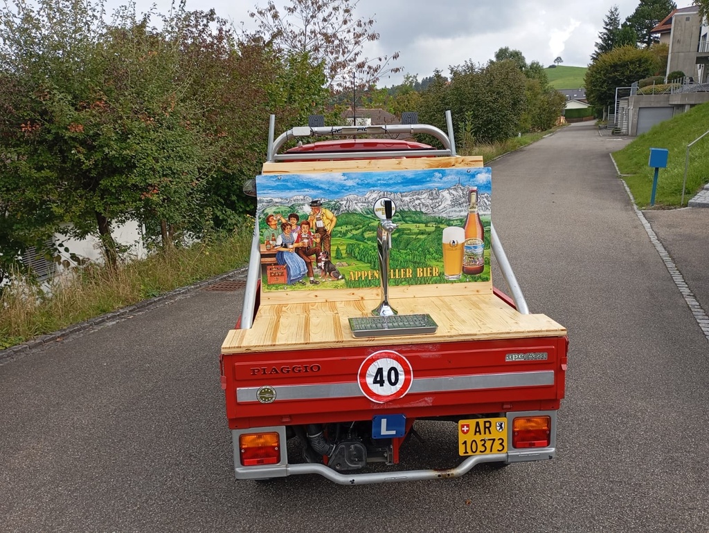 Mobile Bierbar – Piaggio Ape mit Zapfstation