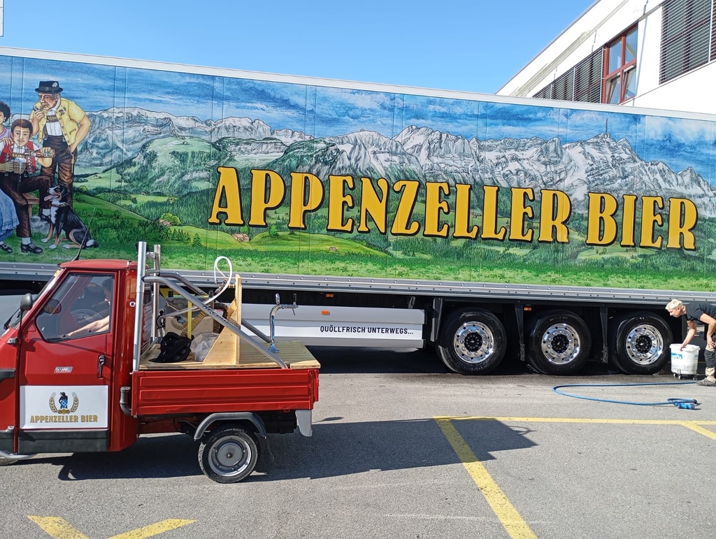 Mobile Bierbar – Piaggio Ape mit Zapfstation